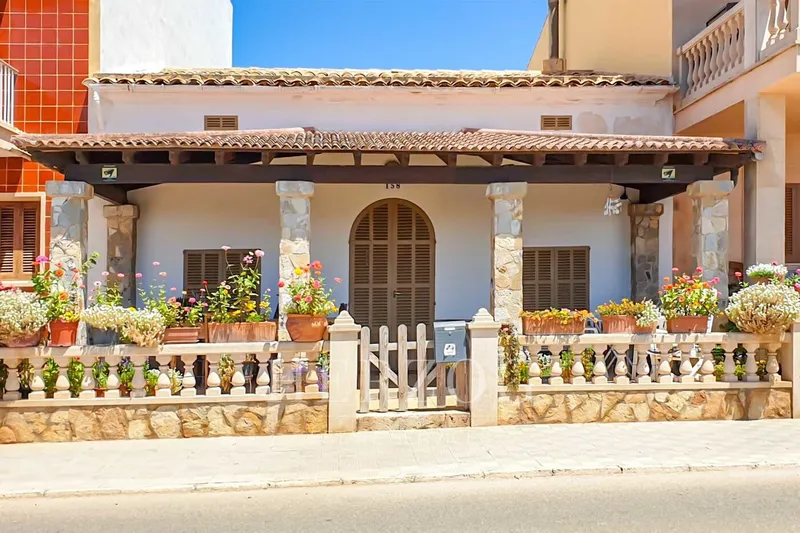 Townhouse in first sea line with sea view and expansion potential in Sa Rápita — photo 4