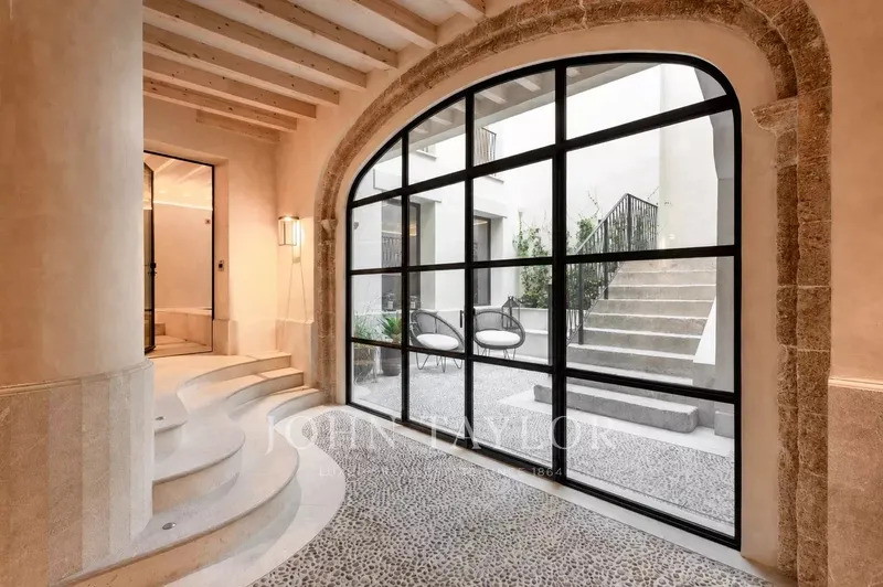 Mansion for Sale in Palma de Mallorca — photo 2