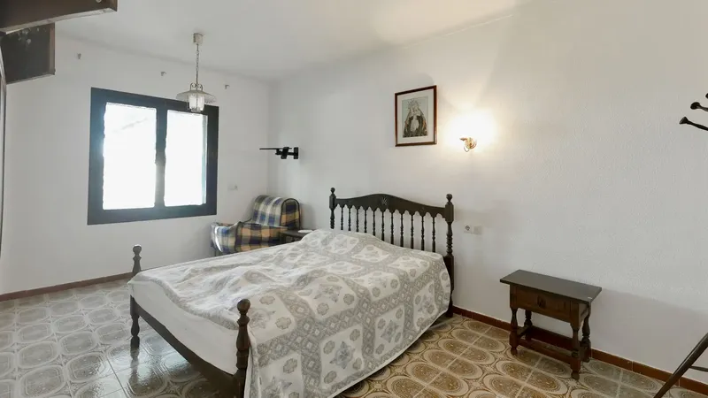 This charming bungalow with great potential is located in an attractive and quiet residential area of Sa Coma, just a few minutes from the sea. — photo 11