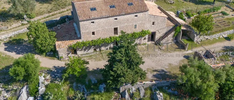 Large country house in Escorca with reform project — photo 1