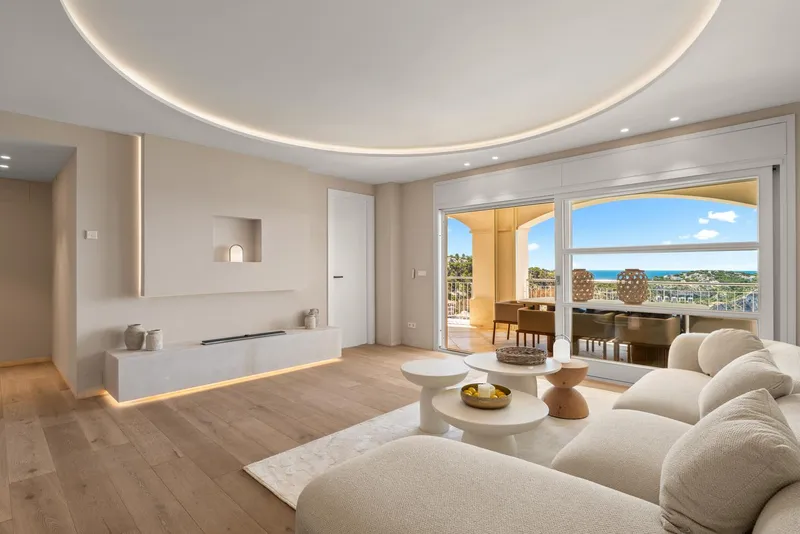 Luxurious Apartment with Impressive Sea Views — photo 5