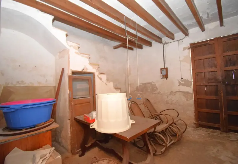 Village house to renovate with many possibilities in Muro — photo 3