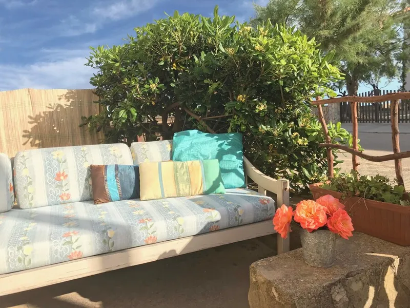 Spacious Detached House in Second Line of Beach with Holiday Licence, Local Licence and Lots of Possibilities! — photo 10