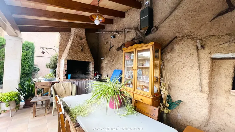Immerse yourself in the authenticity of Mallorca in this charming estate, located in the picturesque village of Cas Concos. With an area of 16.9 — photo 4