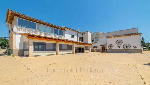 Country house in Lloret de... — photo 1