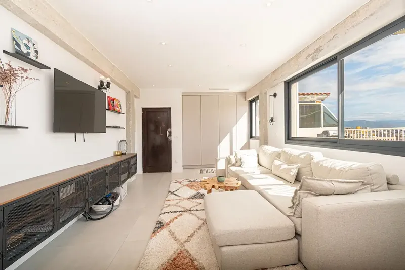 A penthouse that redefines the concept of living at height — photo 6