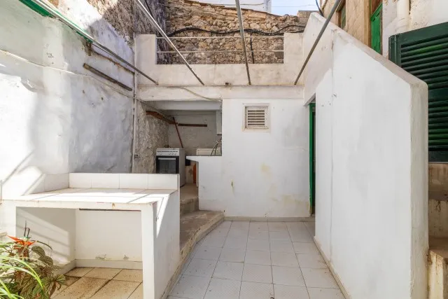 Town house to refurbish for sale in Pollensa, Mallorca — photo 8