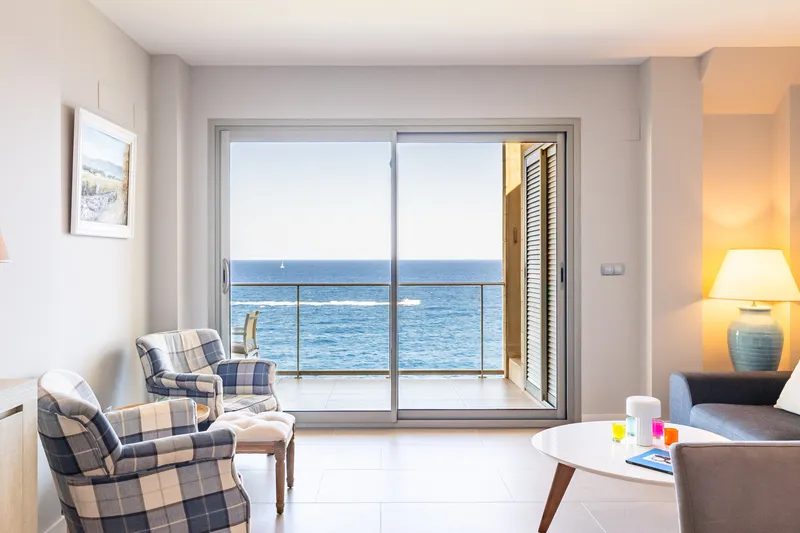 Apartment with 2 bedrooms and stunning sea views in Cala Figuera — photo 2