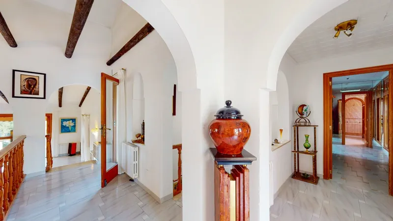 Villa with sea views in Calvià — photo 11