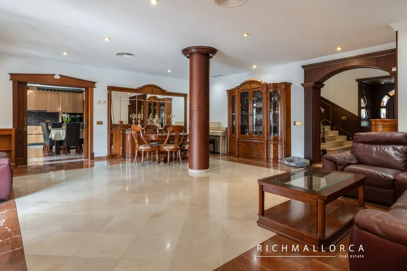 Exclusive family home with garden and pool in central El Toro, near Port Adriano — photo 8