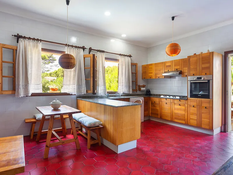 Villa with private access to the beach in Malpás available for rent — photo 7