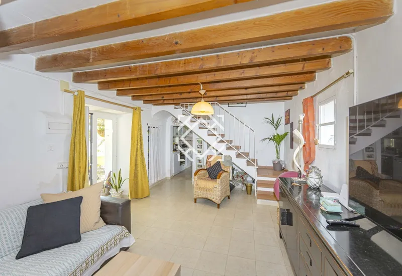 Investment with potential! Finca with holiday license for sale by the sea in Pollensa, Mallorca. — photo 8