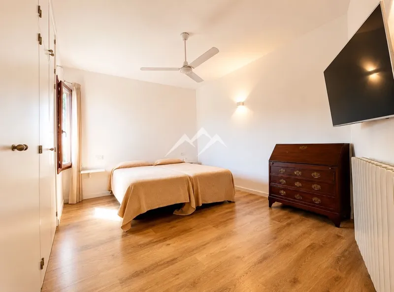 Apartment with sea views and pool in Cala Major — photo 4