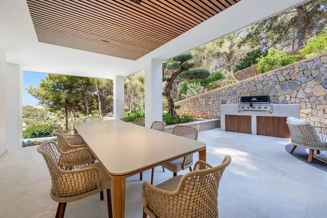 Elegant villa for sale in Bendinat, Southwest Mallorca — photo 9
