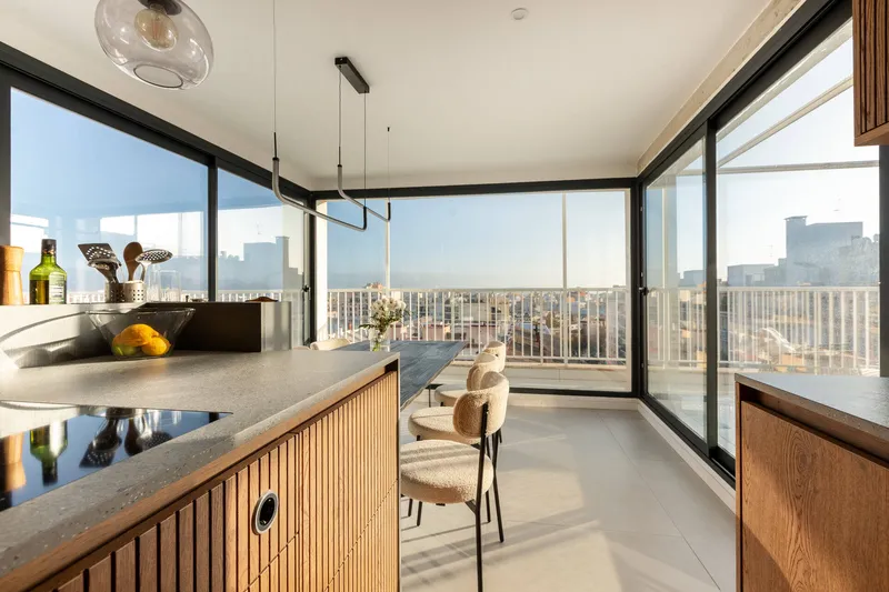 Stylish penthouse with views and the authentic Palma just outside your door — photo 1