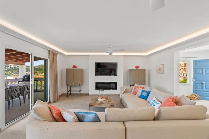 Modern villa with views over the bay of Port d'Andratx — photo 6