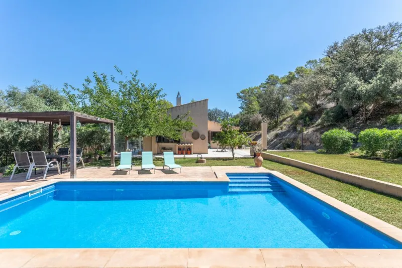 Sineu – Großzügige Finca auf Grundstück mit 16.830 m2 — photo 5
