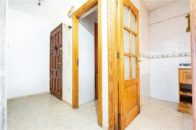 Apartment in Nou Llevant area. Approximately 90m² plus balcony. — photo 3