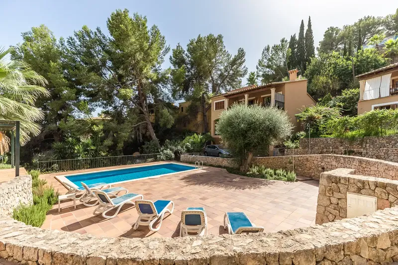 This magnificent villa in Genoa with sea views from the rooftop terrace and partial sea views from the living room is located in a — photo 11