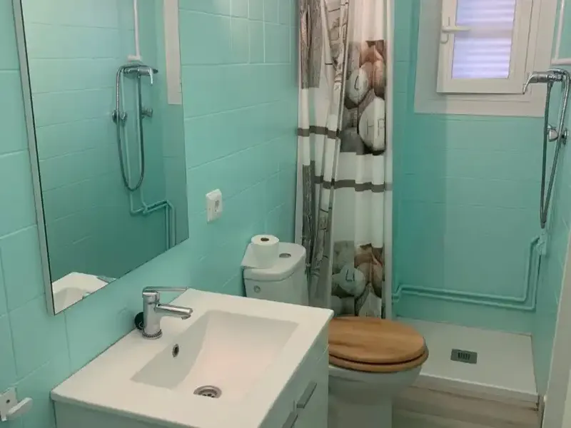 Private rental in Playa de Palma area, very quiet street, very bright attic apartment, near the sea, unfurnished, 3 double bedrooms, spacious — photo 12