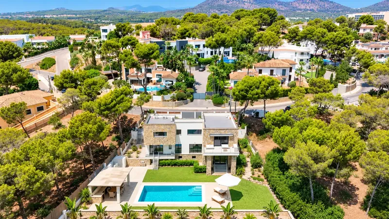 Spectacular renovated villa with sea views, pool and guest apartment in Cala Vinyes — photo 4