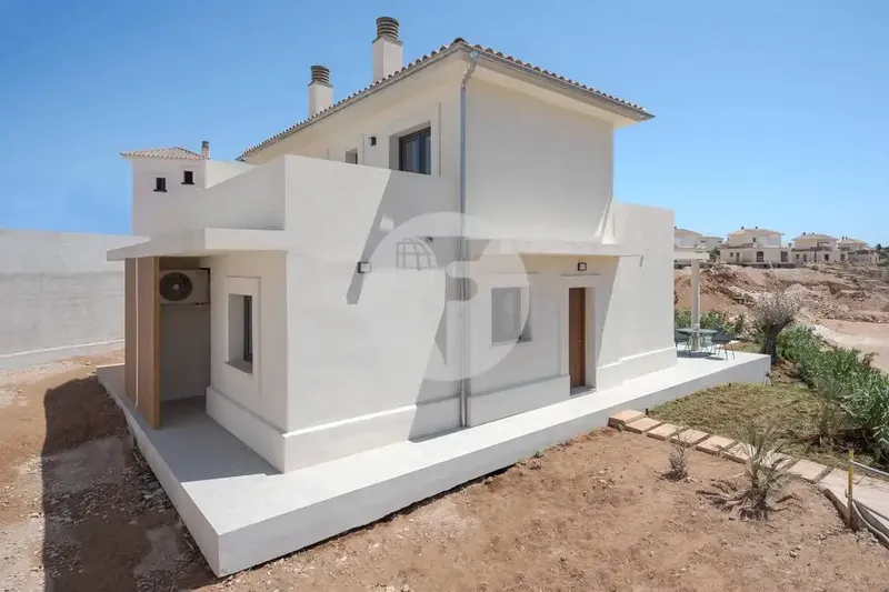 Property in Cala Romàntica with private pool and community services — photo 6