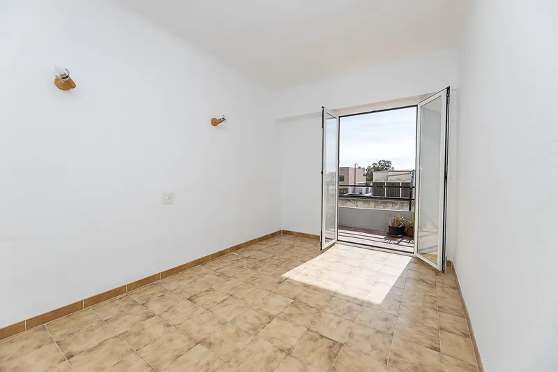 Apartment with elevator in Camp Redó area — photo 11