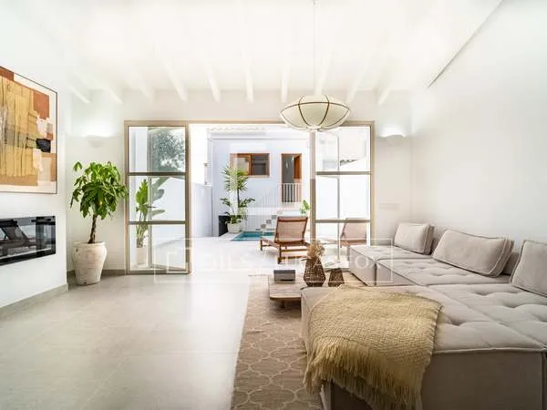 250m² house / villa with 285m² garden for sale in Capdepera — photo 2