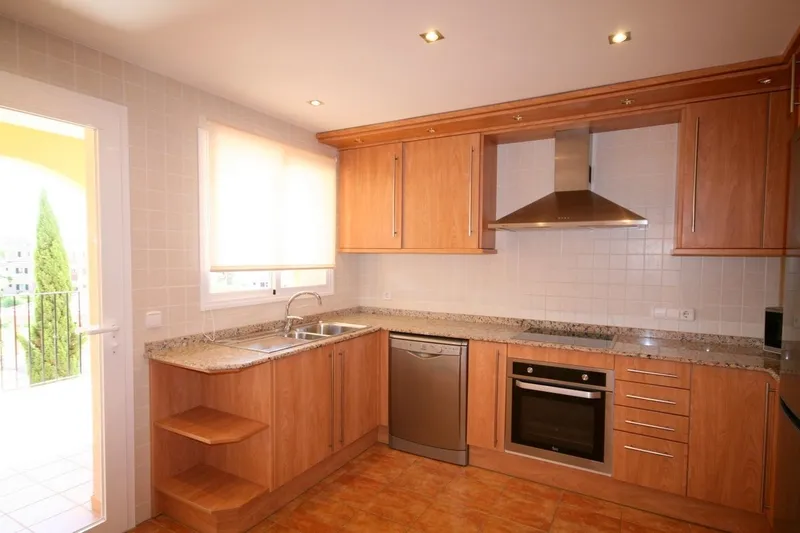 Apartment in beautiful, quiet complex close to the center — photo 3