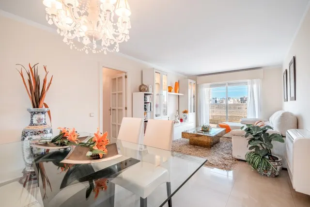 Bright penthouse with large terrace for sale in Santa Catalina, Palma de Mallorca — photo 3