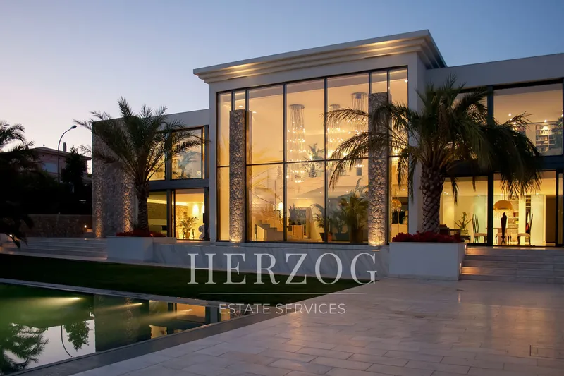 Timeless villa with large plot in a privileged location in Nova Santa Ponsa — photo 4