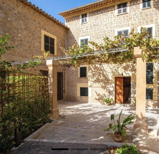 Renovated manor house in Sóller — photo 1