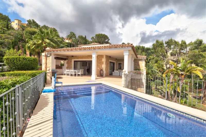 Mediterranean villa with sea views, pool and garden - Villa with large garden (15223) — photo 2