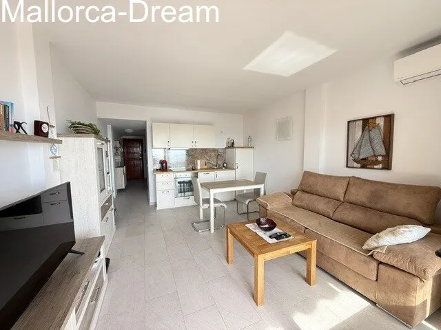 Cala Millor: Beautiful Seafront Apartment with Stunning Sea Views in Cala Millor — photo 3