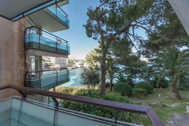 Sea view apartment for sale in Illetas, Mallorca — photo 3