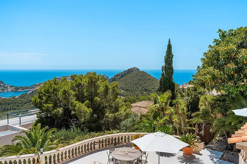 Villa with Panoramic Views and Holiday Rental Licence in a Prime Location of Puerto de Andratx — photo 8