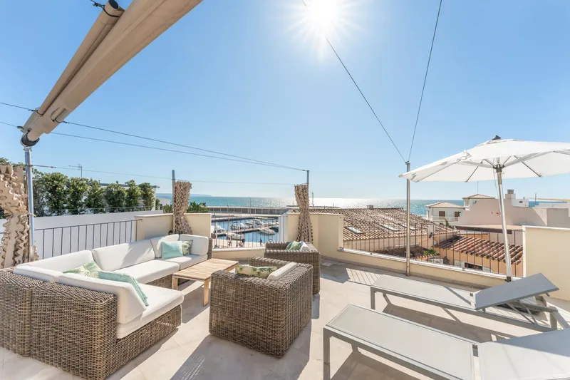 Casa de lujo con vistas al mar en venta en Molinar con terraza, piscina, ascensor y aparcamiento — photo 2