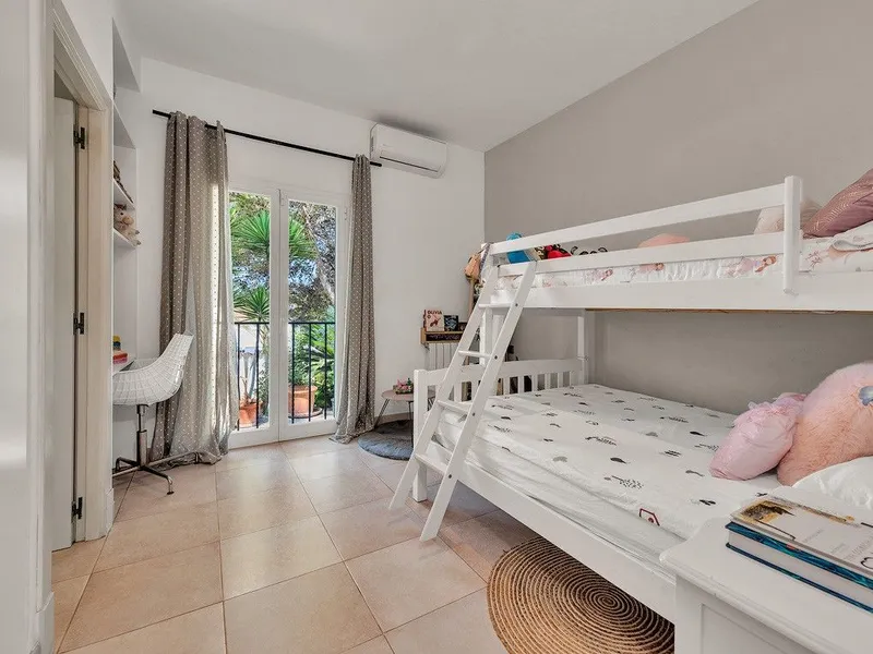 Villa for Sale in Luxury Area of Santa Ponsa — photo 7