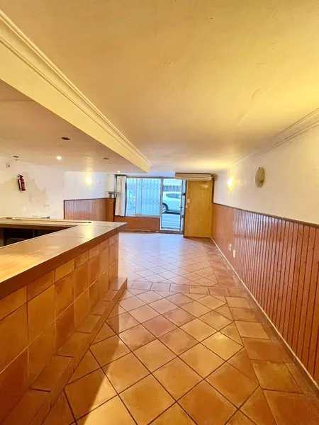 Ideal commercial premises for a small business, 200m from ... — photo 9