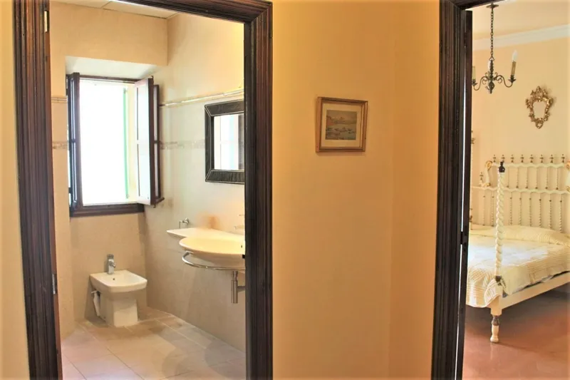Manor house with commercial premises in the heart of Sóller — photo 12
