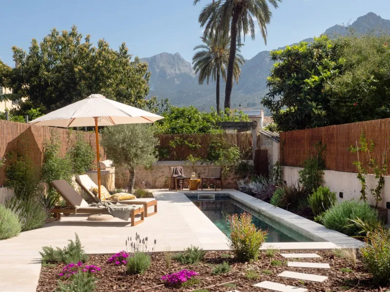 Renovated townhouse with garden and pool in the heart of Sóller — photo 1
