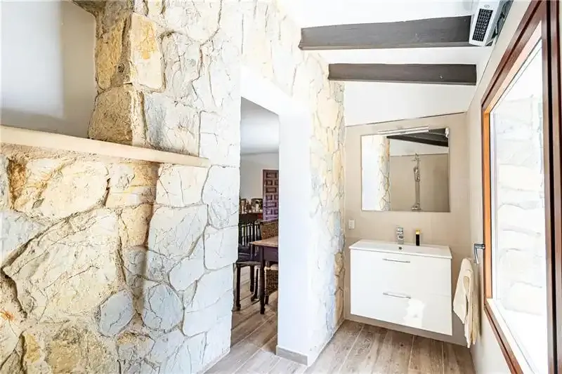 Finca on plot of approx. 7,500m2 with pool and mountain views. House of approx. 250m2, large living-dining room of approx. 42m2 with fireplace — photo 6