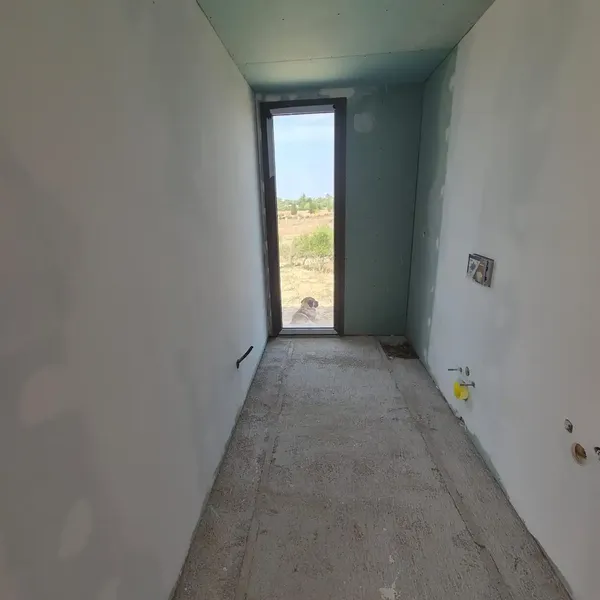 This rustic finca still pending completion, located on the outskirts of Llucmajor, has unobstructed views of the countryside, the land is — photo 12