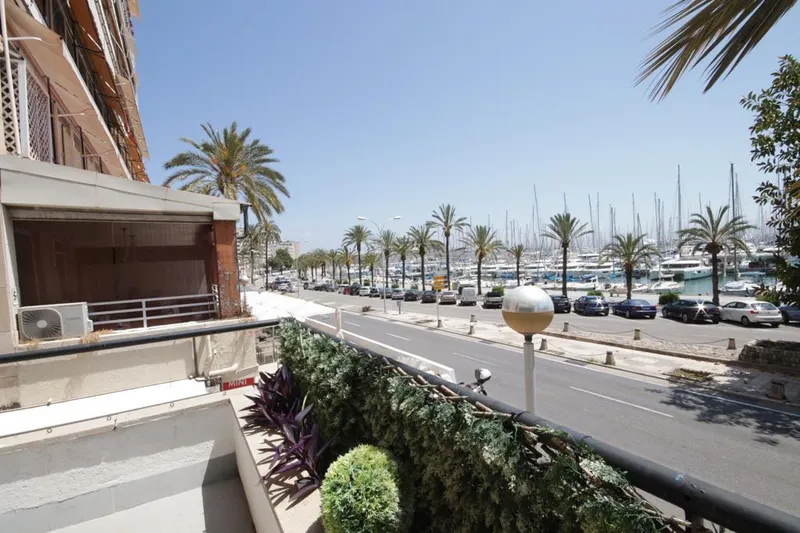 Apartment on Paseo Marítimo — photo 1