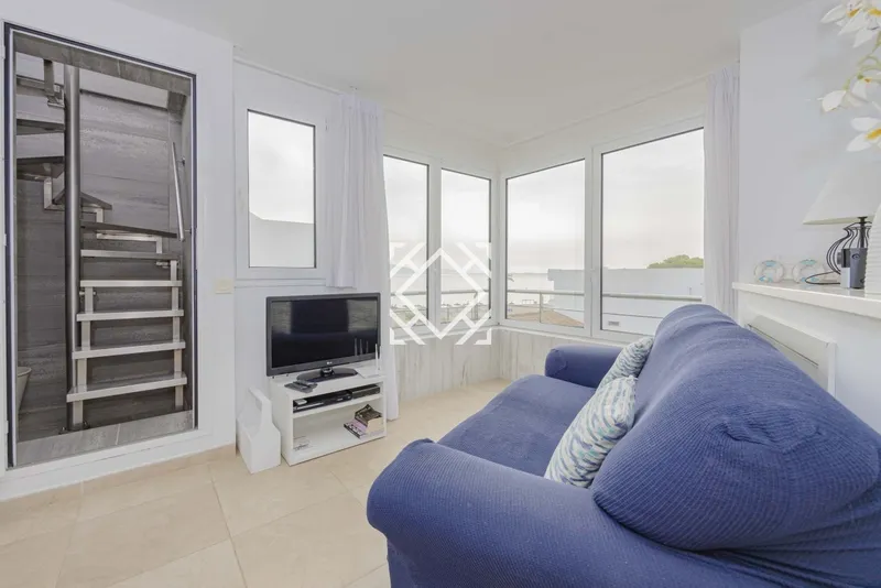 Unique Opportunity: Penthouse for Sale with Holiday License and Spectacular Views to the Bay of Pollensa, North of Mallorca — photo 4