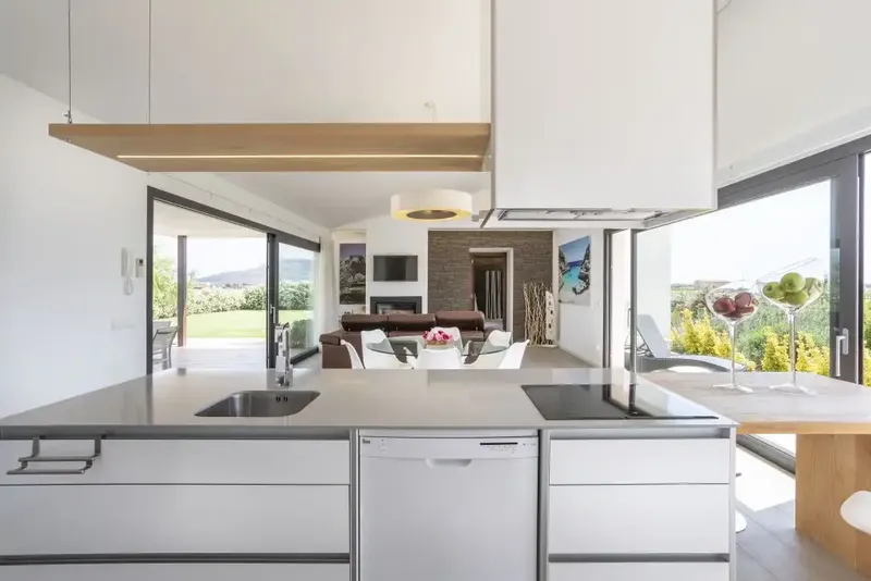 Rustic finca of 355 m² built in a privileged setting on the outskirts between Sa Pobla and Can Picafort — photo 5