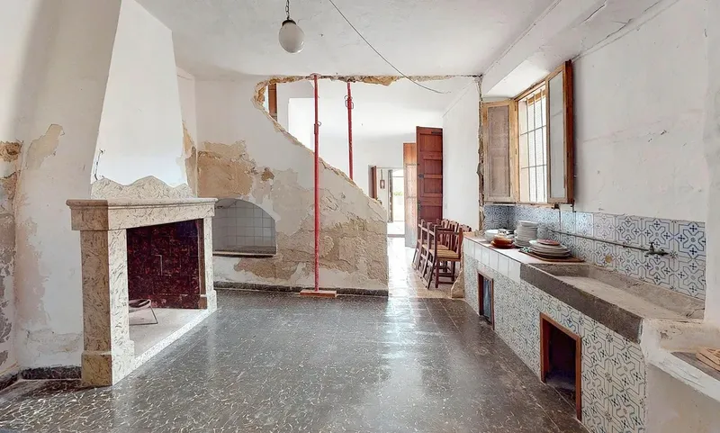 Large traditional house to renovate in Ses Alqueries — photo 7