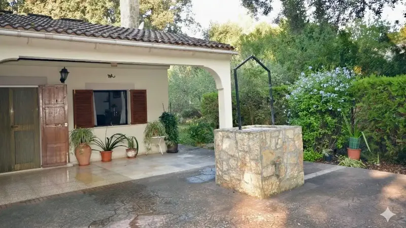 Discover this wonderful single-story property, built in 1980 and located on a generous plot of 1,920 m2 in the quiet area — photo 2