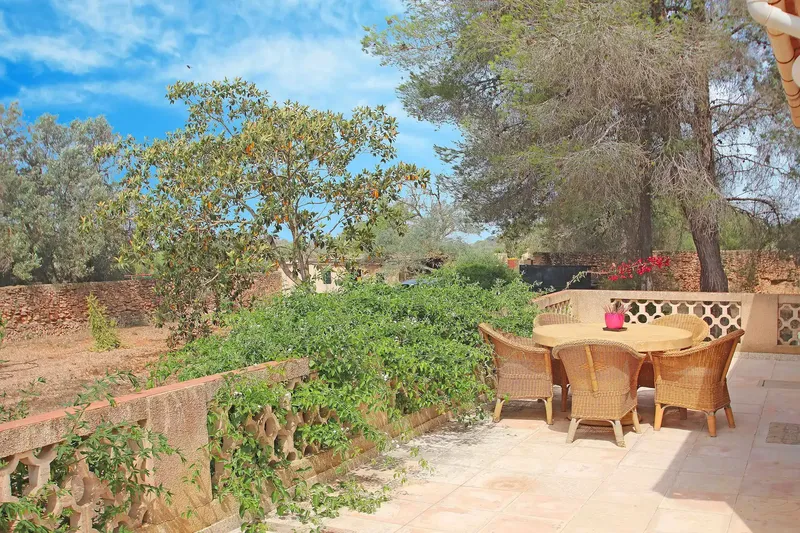This charming rustic finca was built in 1970 on a natural plot of approx. 4,742 m² near Llucmajor and offers an opportunity — photo 7