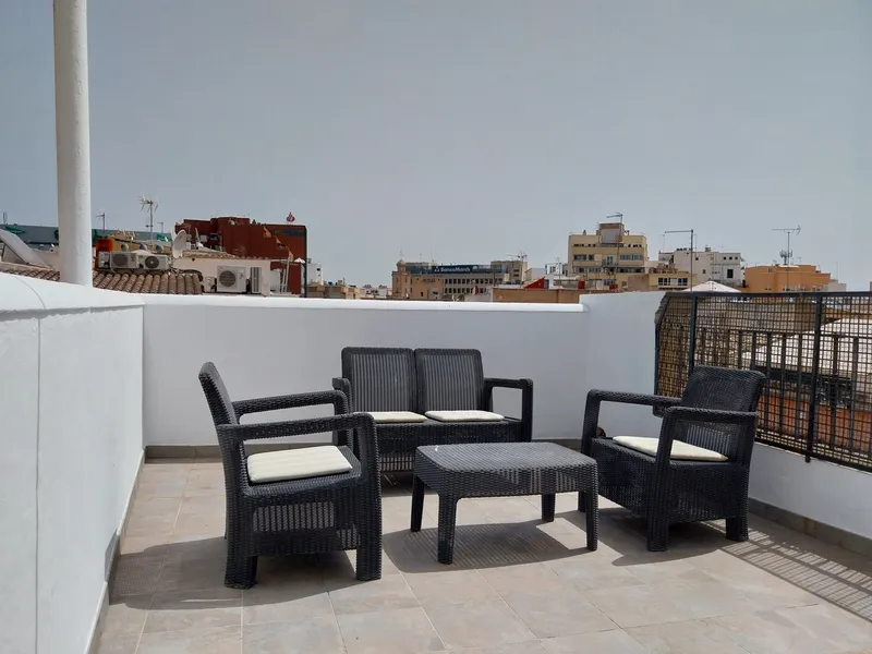 Palma Old Town: Renovated apartment with private terrace and optional underground parking space — photo 11